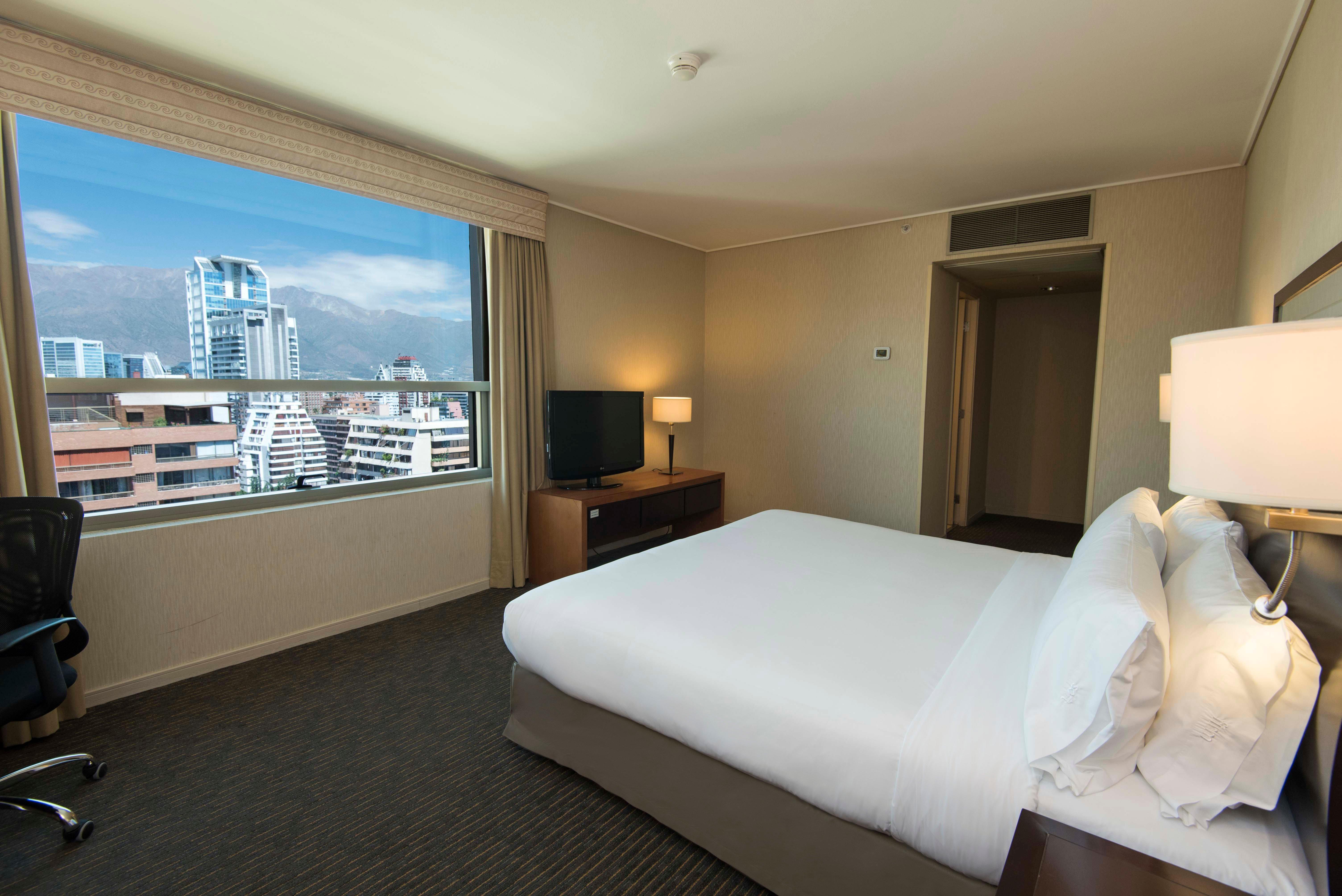 Holiday Inn Express Santiago Las Condes By Ihg Ngoại thất bức ảnh